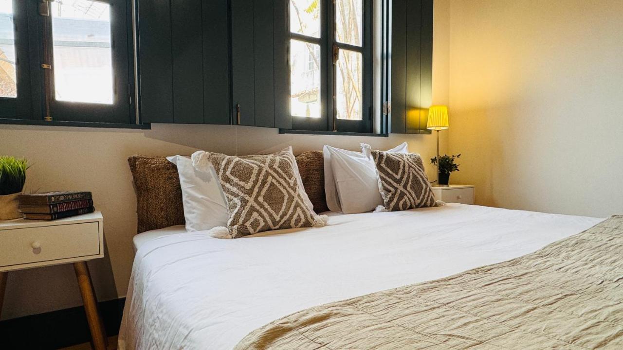 Se Velha Suites Coimbra Bagian luar foto